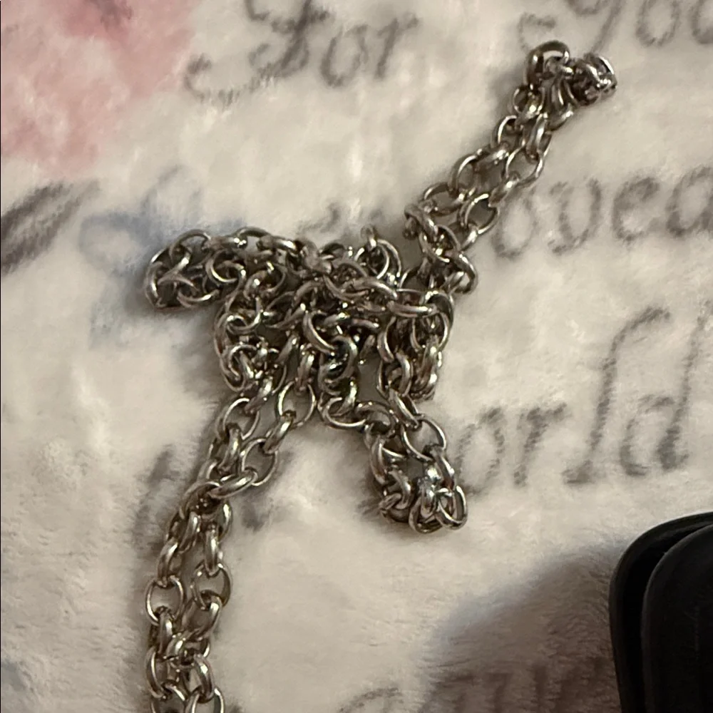 Brighton Sunny Days white daisy coin purse/evening bag EUC with detachable chain - Picture 16 of 16